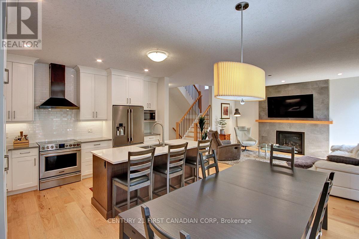 2113 Linkway Boulevard, London South, Ontario  N6K 0K8 - Photo 13 - X12941456
