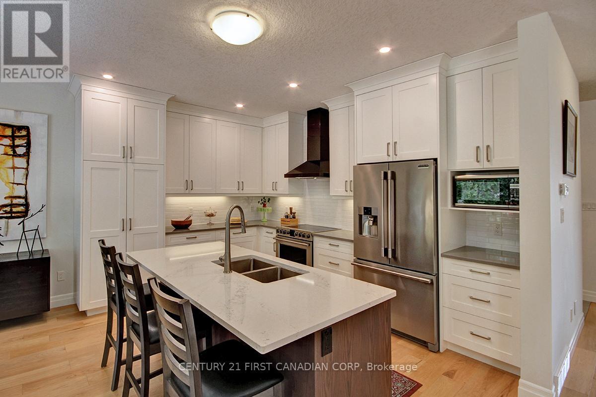 2113 Linkway Boulevard, London South, Ontario  N6K 0K8 - Photo 15 - X12941456