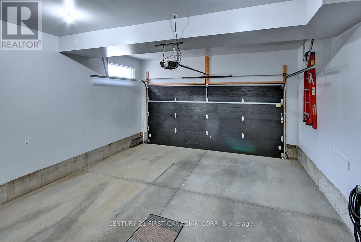2113 Linkway Boulevard, London South, Ontario  N6K 0K8 - Photo 19 - X12941456