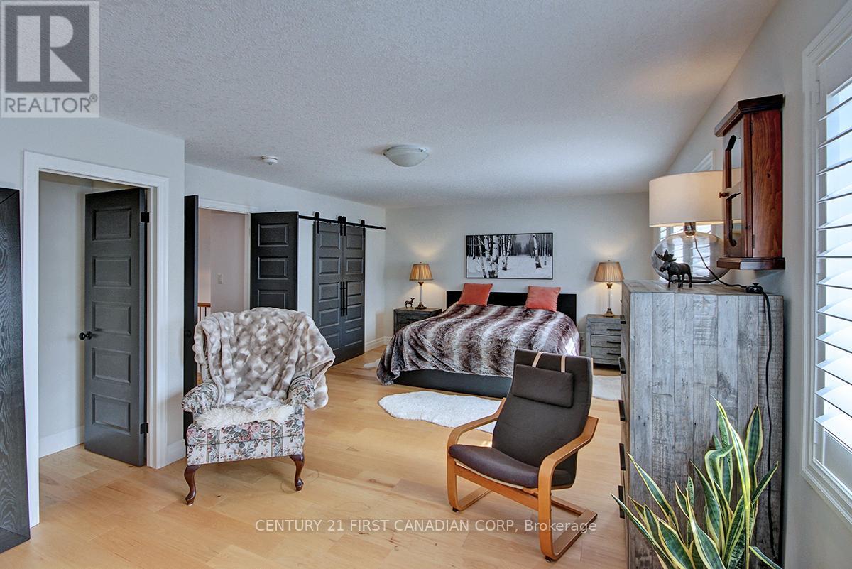 2113 Linkway Boulevard, London South, Ontario  N6K 0K8 - Photo 21 - X12941456