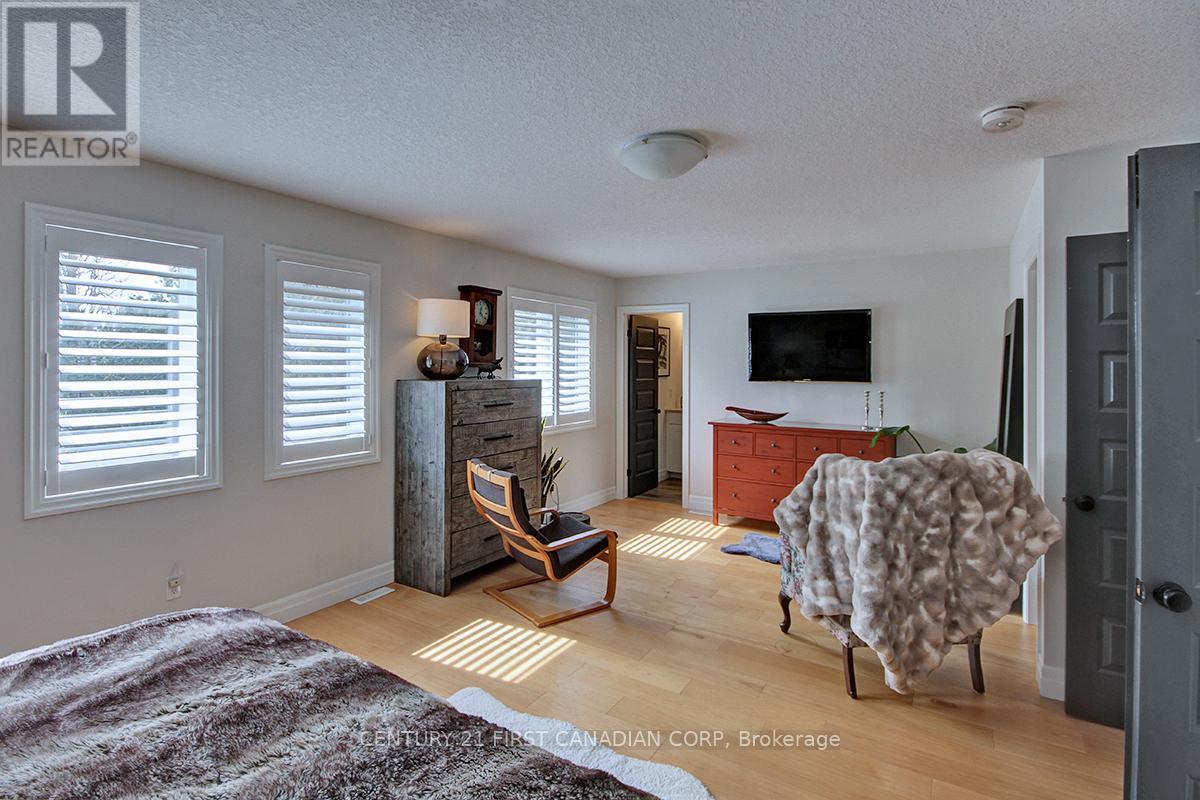 2113 Linkway Boulevard, London South, Ontario  N6K 0K8 - Photo 22 - X12941456