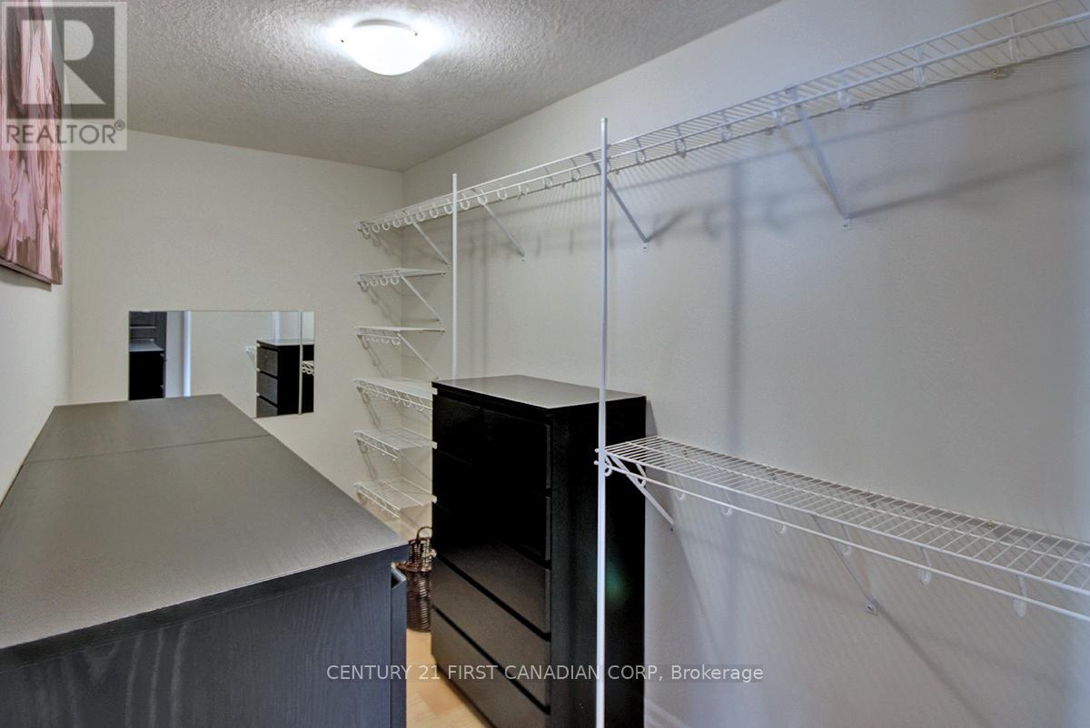 2113 Linkway Boulevard, London South, Ontario  N6K 0K8 - Photo 24 - X12941456