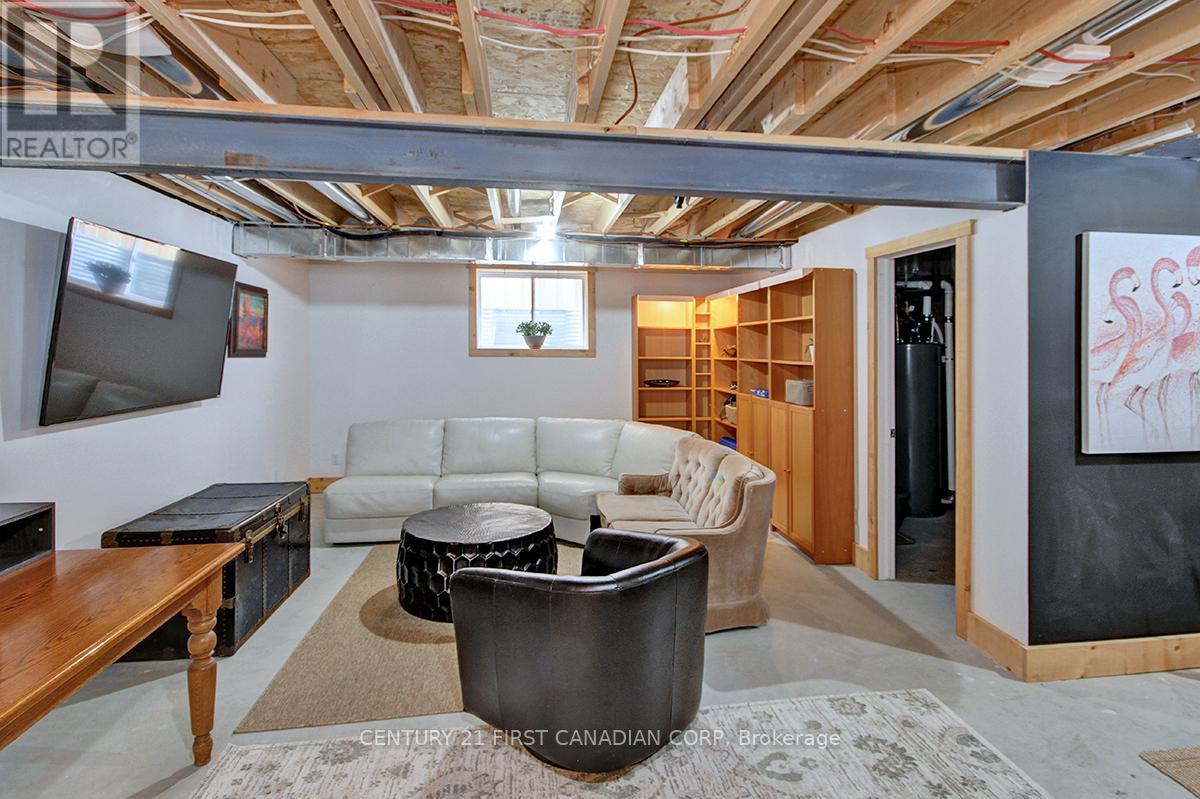 2113 Linkway Boulevard, London South, Ontario  N6K 0K8 - Photo 31 - X12941456