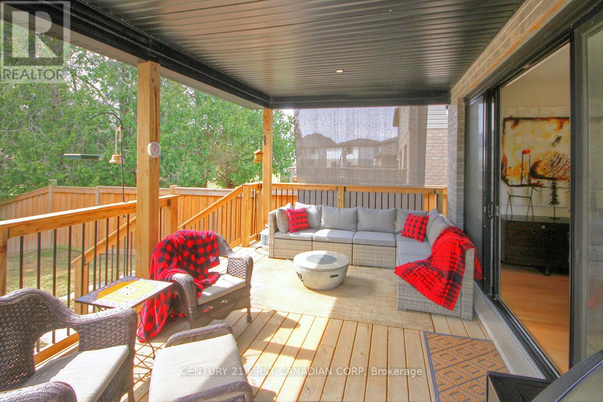 2113 Linkway Boulevard, London South, Ontario  N6K 0K8 - Photo 34 - X12941456