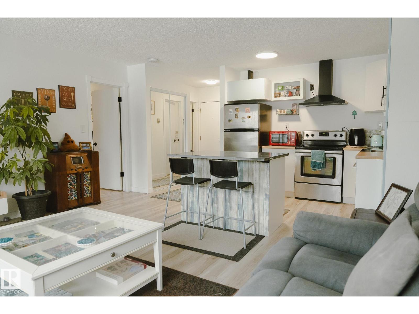 #303 10432 76 Av Nw, Edmonton, Alberta  T6E 1L1 - Photo 3 - E4479916