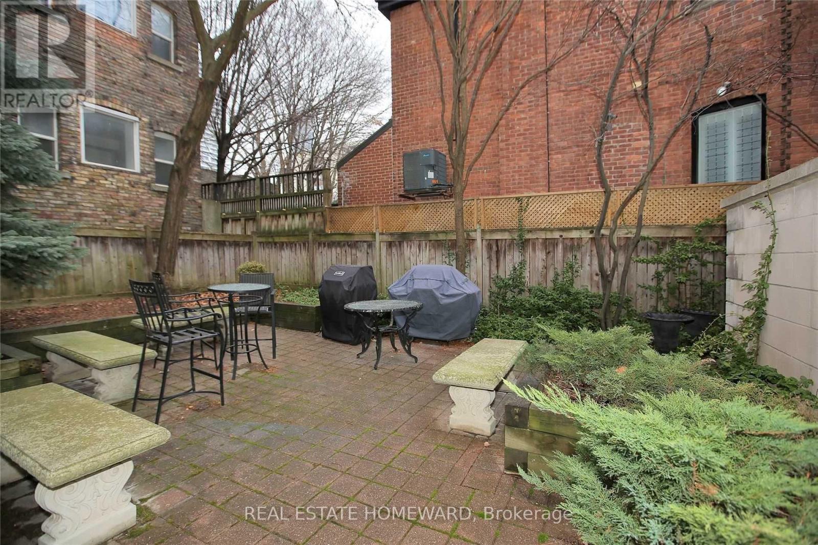 702 - 135 Maitland Street, Toronto, Ontario  M4Y 1E5 - Photo 19 - C12941344