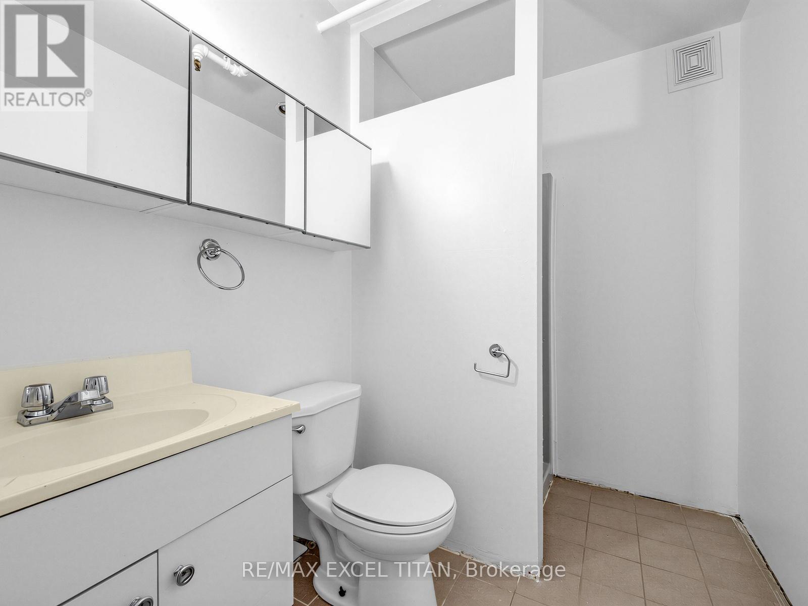 11 - 221 Sterling Road E, Toronto, Ontario  M6P 3L4 - Photo 24 - C12941350