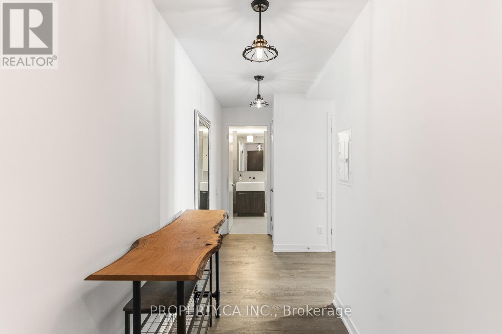 623 - 560 King Street W, Toronto, Ontario  M5V 1M3 - Photo 2 - C12941384