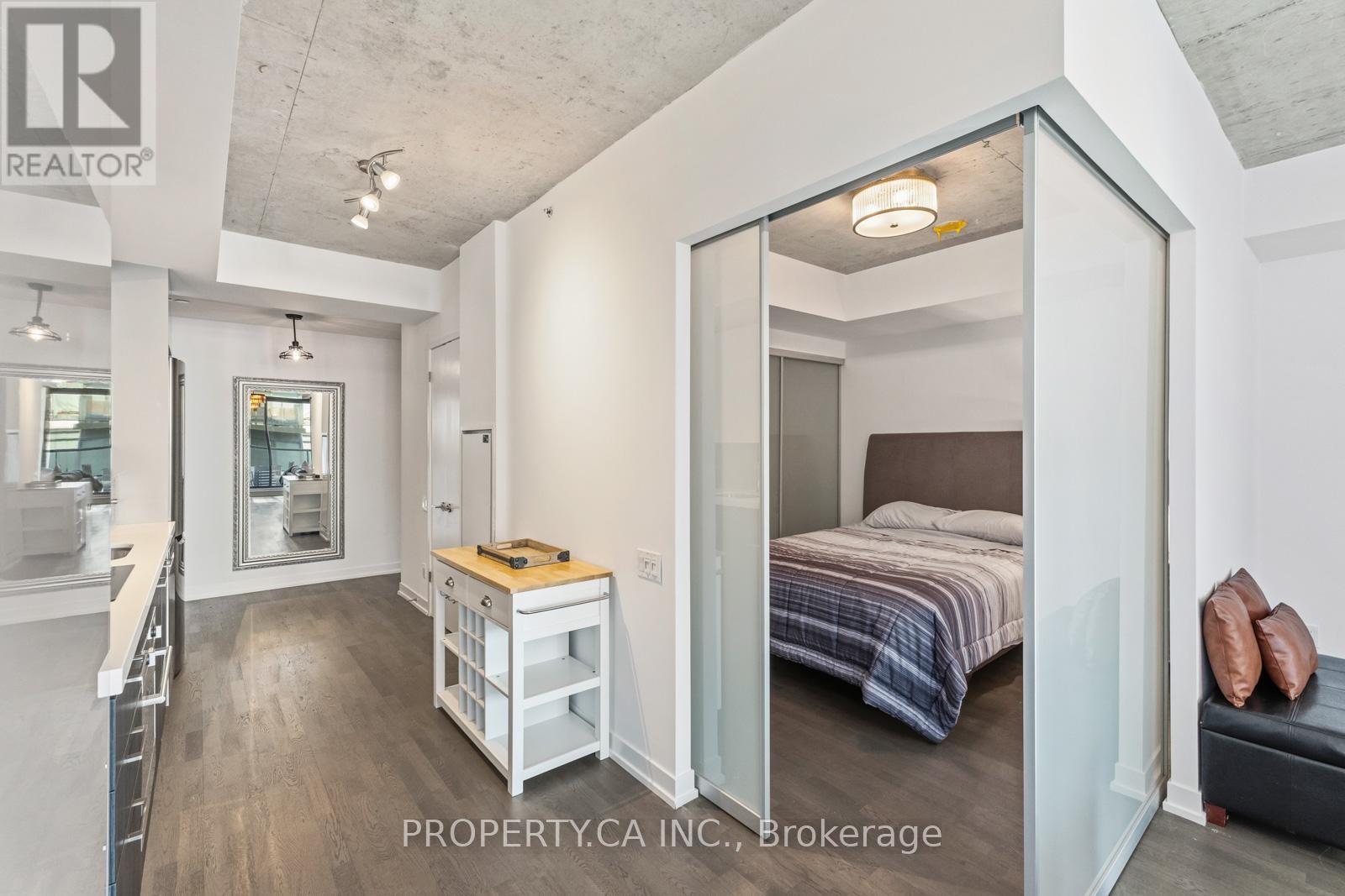 623 - 560 King Street W, Toronto, Ontario  M5V 1M3 - Photo 8 - C12941384