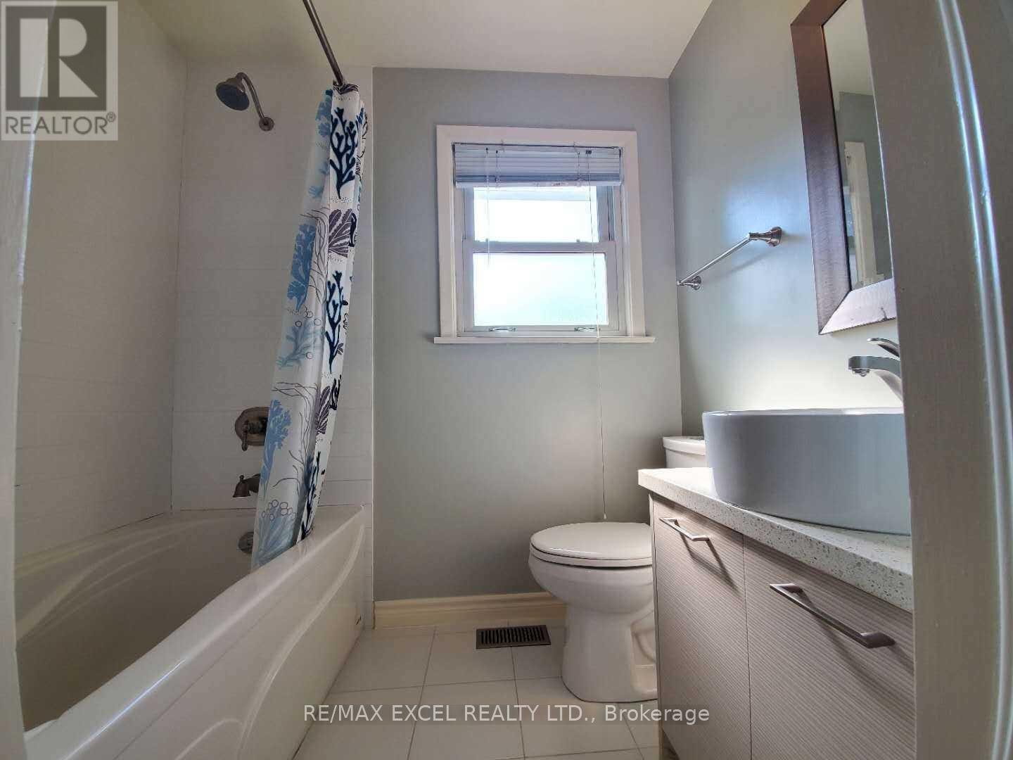 157 Fenn Avenue, Toronto, Ontario  M2P 1X8 - Photo 11 - C12941414