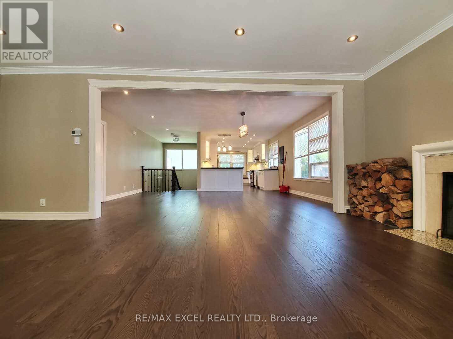 157 Fenn Avenue, Toronto, Ontario  M2P 1X8 - Photo 4 - C12941414