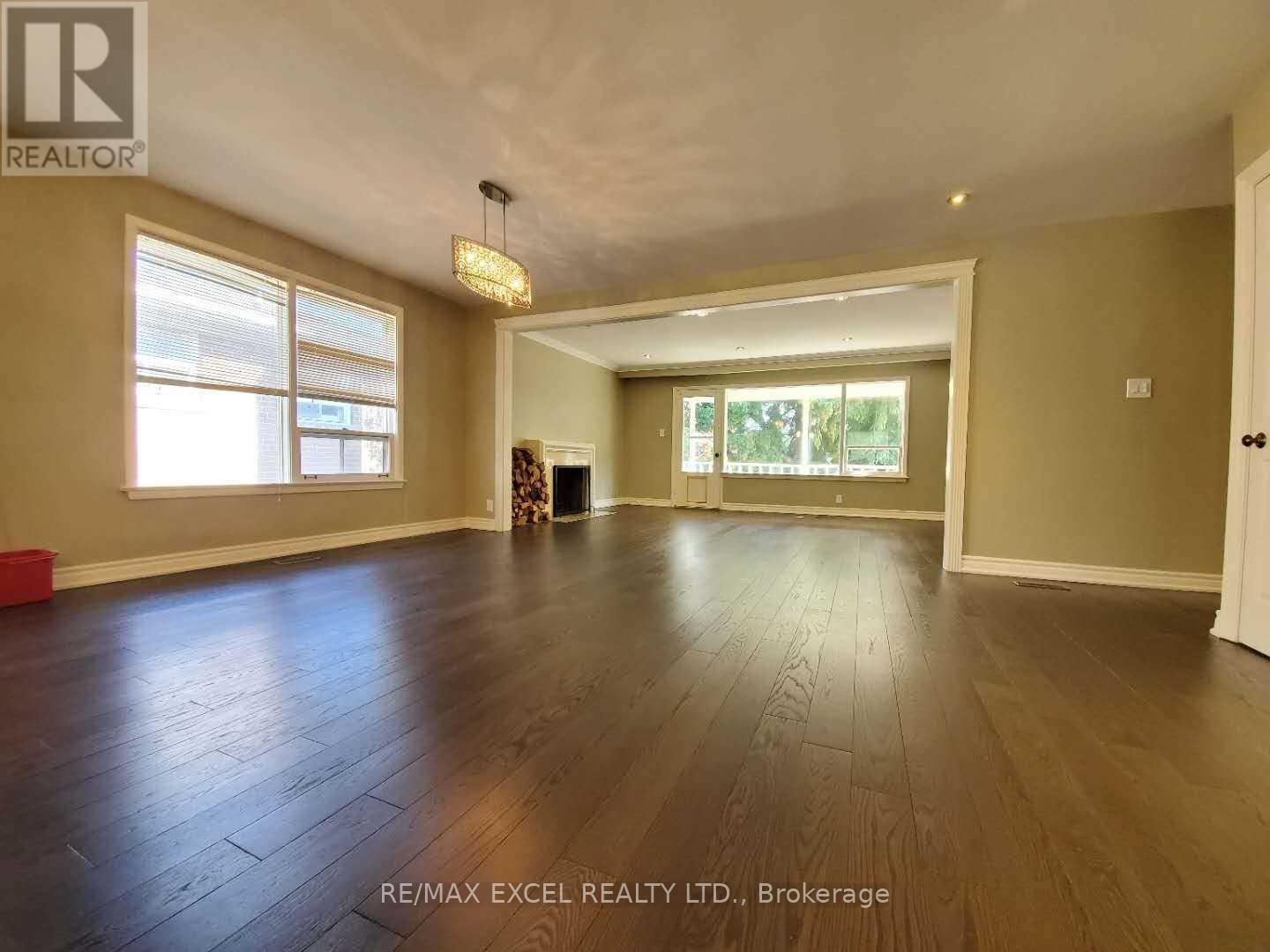 157 Fenn Avenue, Toronto, Ontario  M2P 1X8 - Photo 5 - C12941414