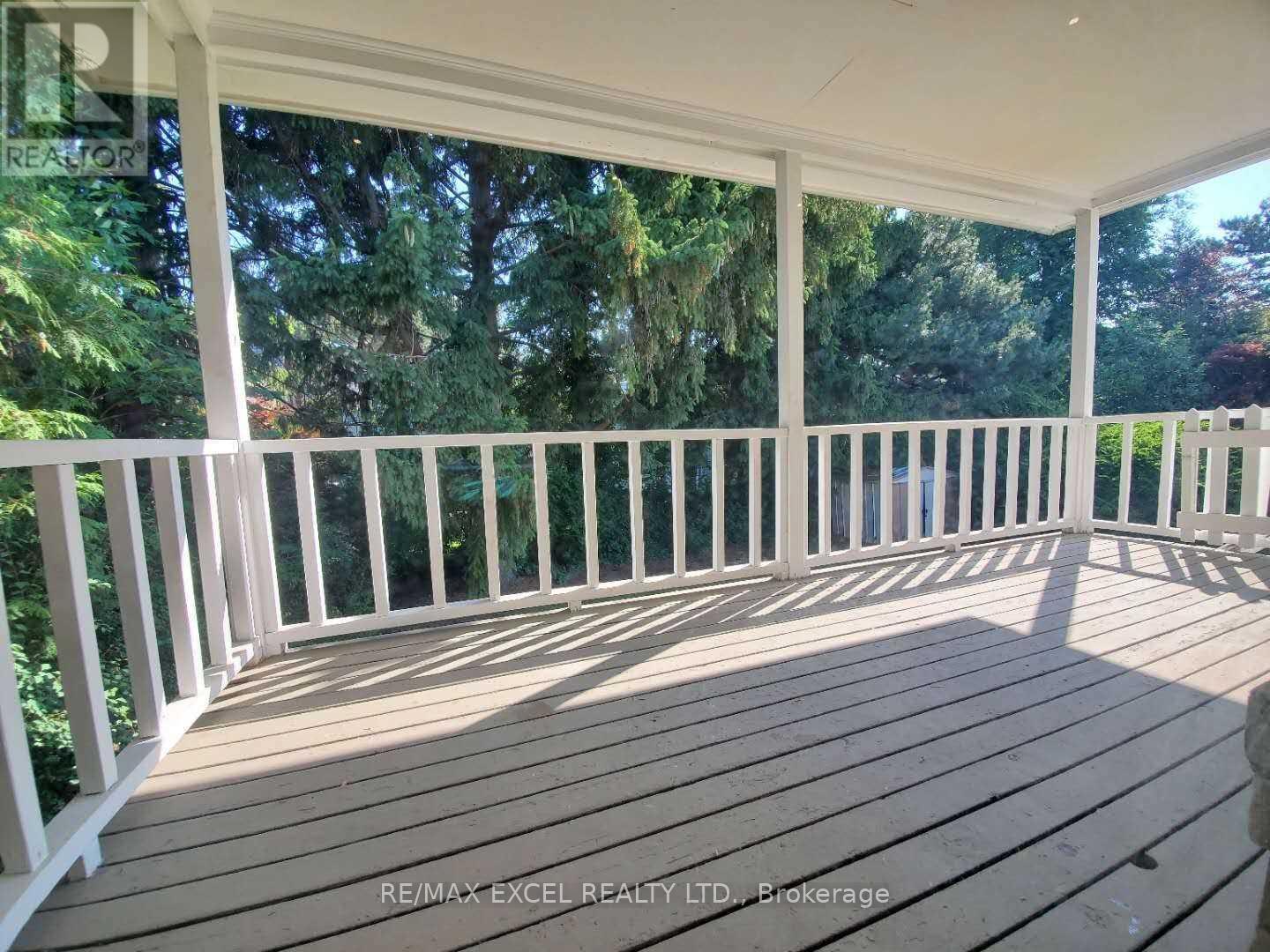 157 Fenn Avenue, Toronto, Ontario  M2P 1X8 - Photo 7 - C12941414