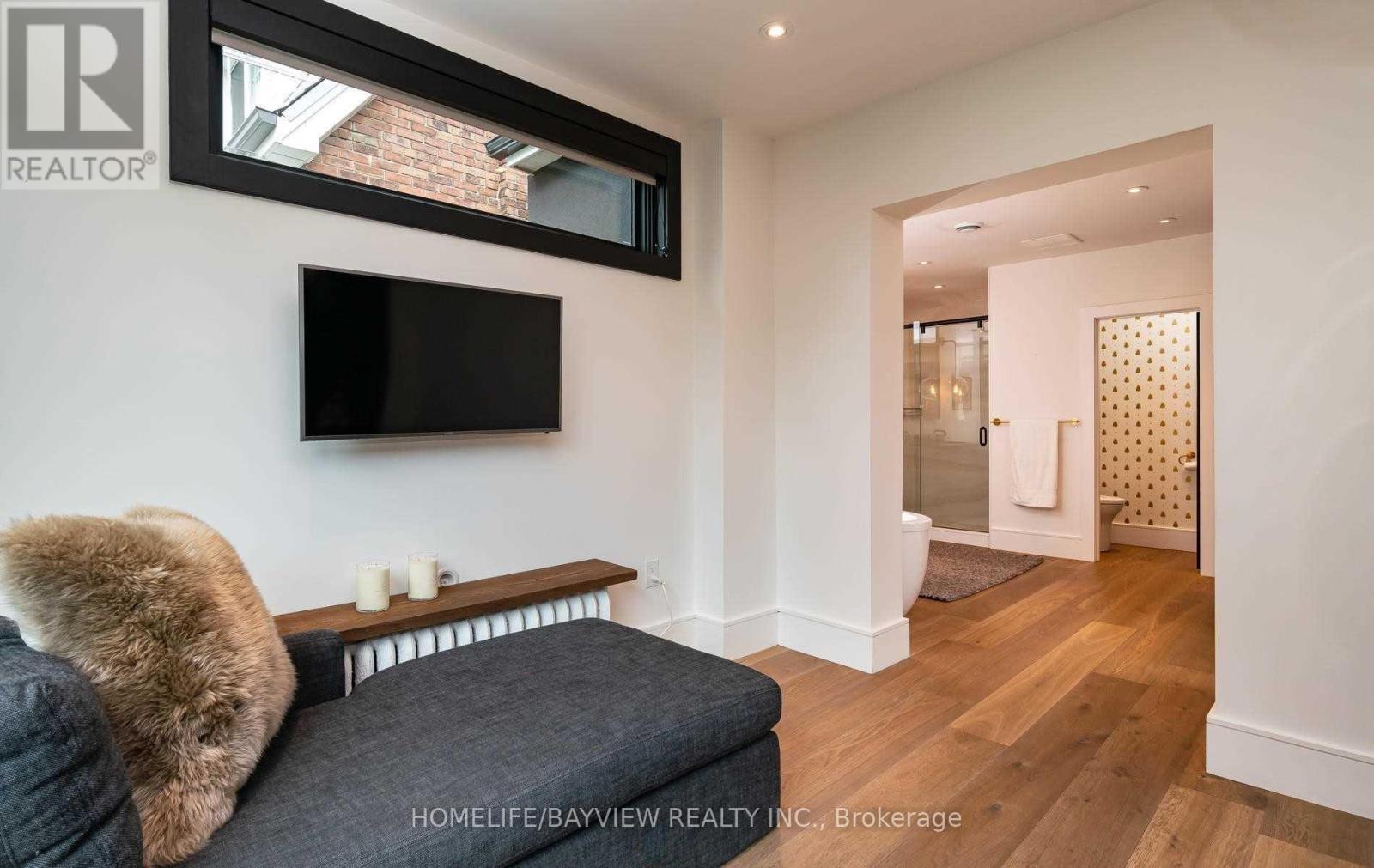 19 Gormley Avenue, Toronto, Ontario  M4V 1Y9 - Photo 10 - C12941420