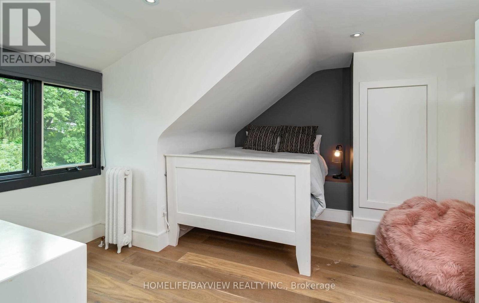 19 Gormley Avenue, Toronto, Ontario  M4V 1Y9 - Photo 19 - C12941420