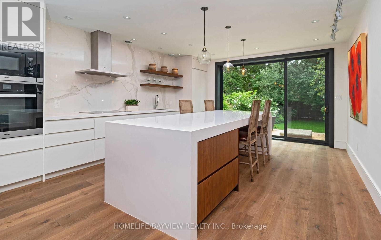 19 Gormley Avenue, Toronto, Ontario  M4V 1Y9 - Photo 6 - C12941420