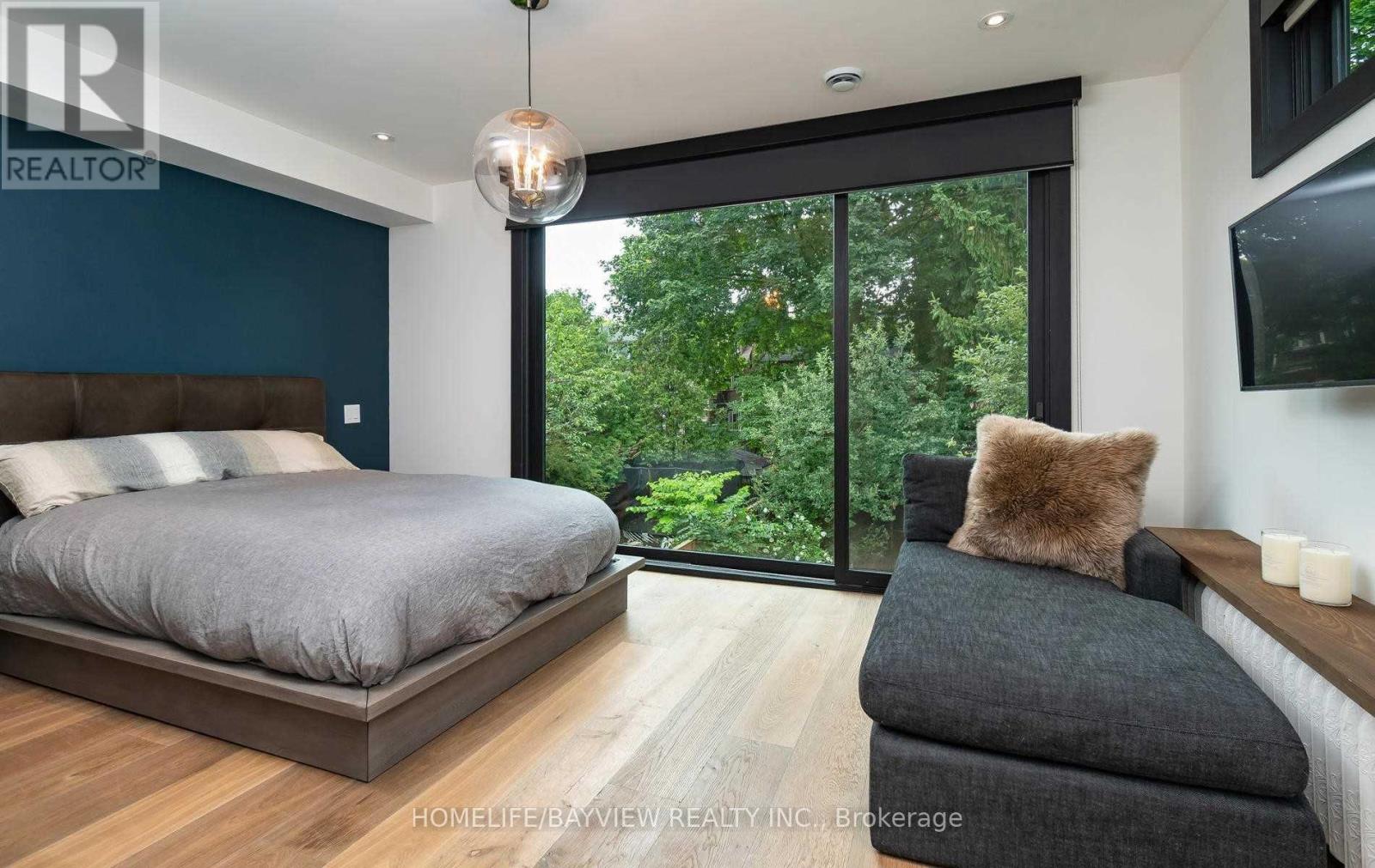 19 Gormley Avenue, Toronto, Ontario  M4V 1Y9 - Photo 9 - C12941420