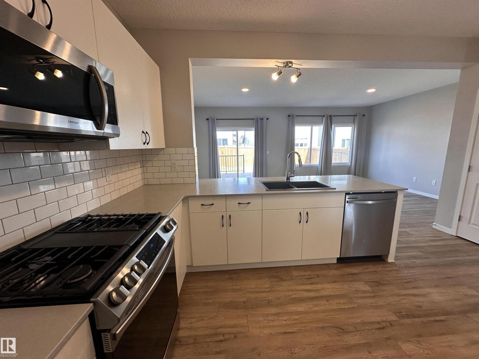 1728 Erker Wy Nw, Edmonton, Alberta  T6M 1J2 - Photo 4 - E4479917