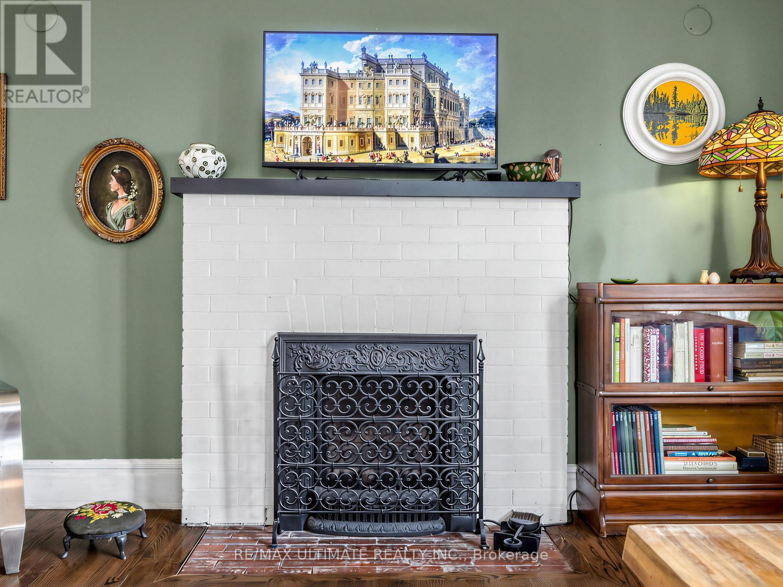 18 Blantyre Avenue, Toronto, Ontario  M1N 2R4 - Photo 7 - E12941418