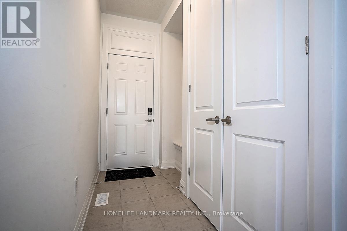 1404 Mockingbird Square, Pickering, Ontario  L1X 0N8 - Photo 15 - E12941500