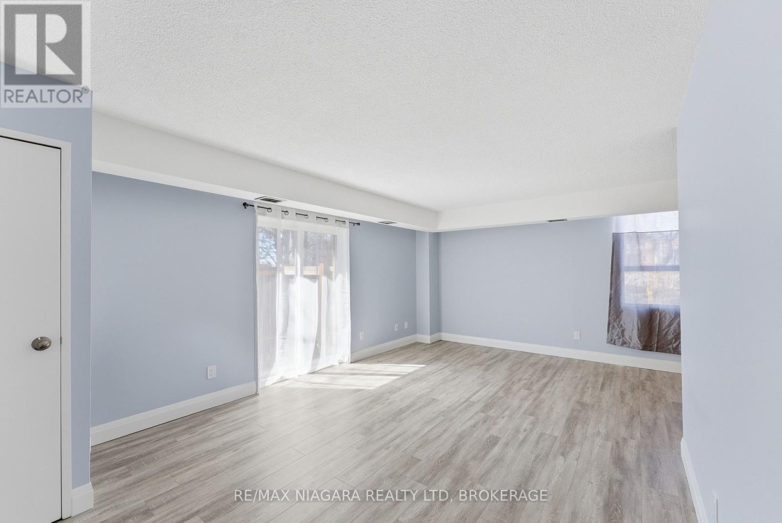 109 - 7 Gale Crescent, St. Catharines, Ontario  L2R 7M8 - Photo 10 - X12941430