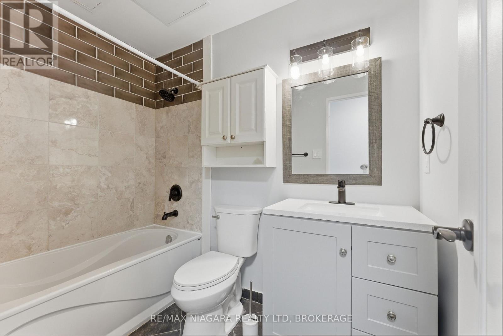 109 - 7 Gale Crescent, St. Catharines, Ontario  L2R 7M8 - Photo 16 - X12941430