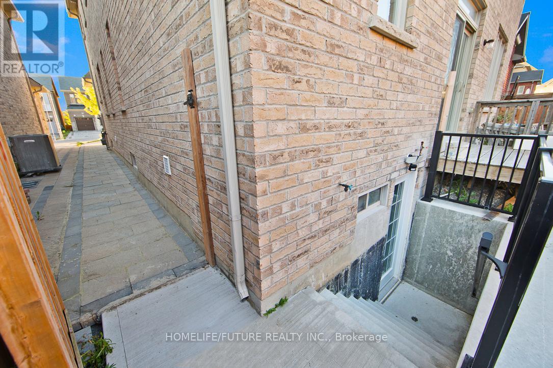 18 Stockell Crescent, Ajax, Ontario  L1T 0M5 - Photo 21 - E12931798