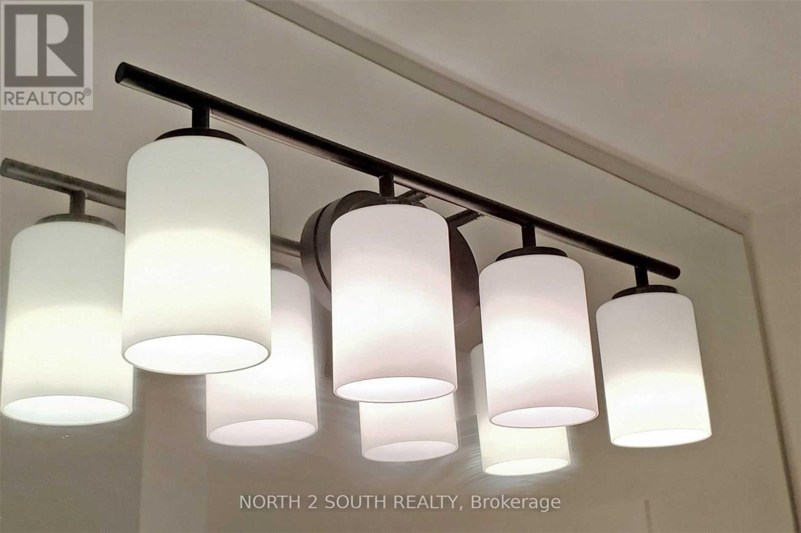 202 Garden Avenue, Georgina, Ontario  L4P 2L4 - Photo 24 - N12941448