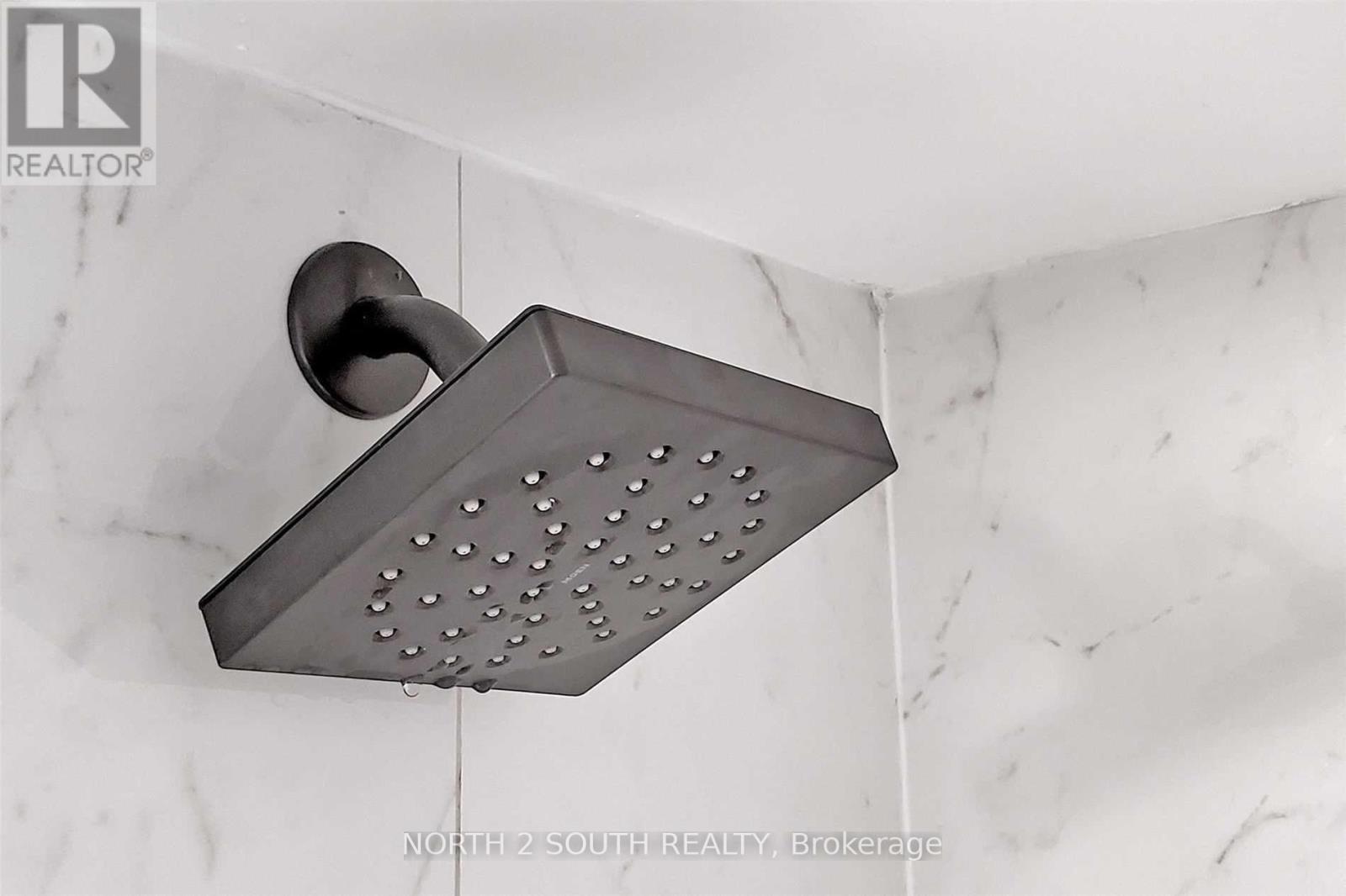 202 Garden Avenue, Georgina, Ontario  L4P 2L4 - Photo 27 - N12941448