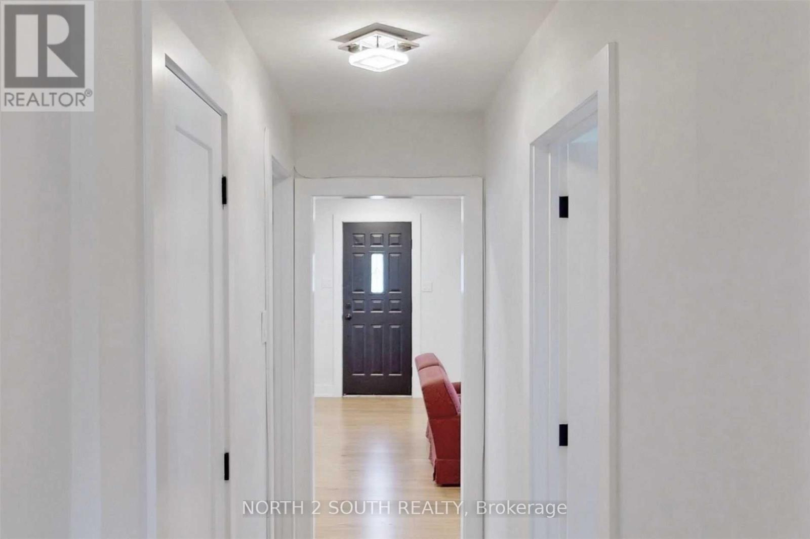 202 Garden Avenue, Georgina, Ontario  L4P 2L4 - Photo 30 - N12941448