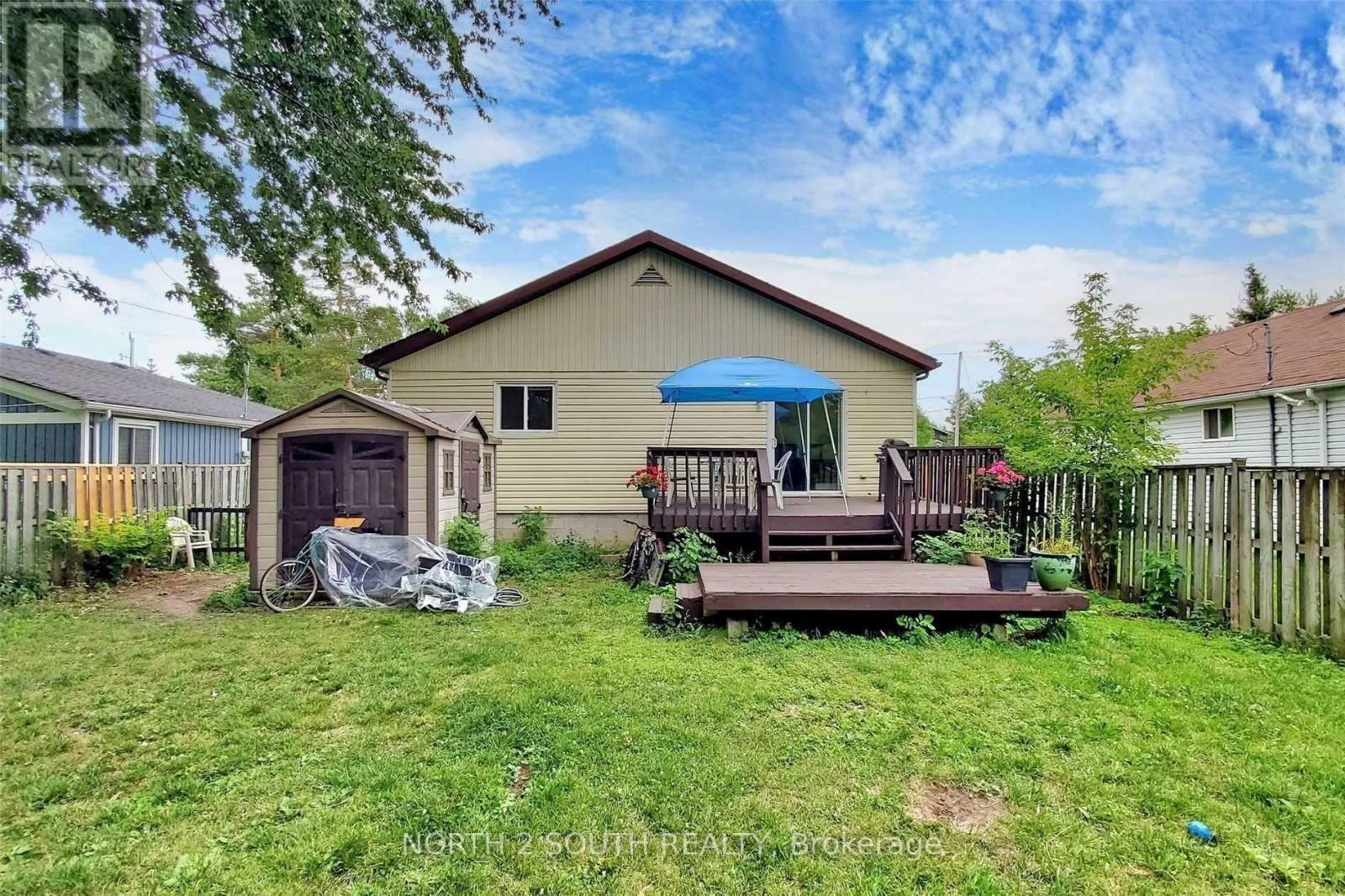 202 Garden Avenue, Georgina, Ontario  L4P 2L4 - Photo 33 - N12941448