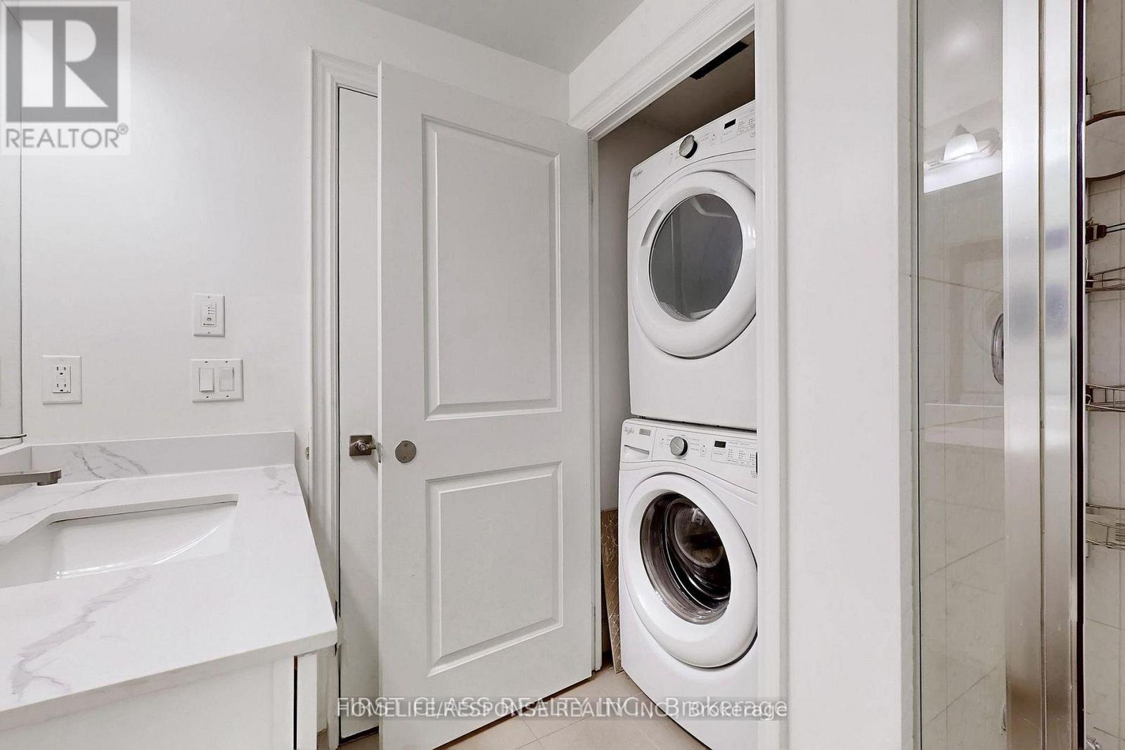 1111 - 38 Cedarland Drive, Markham, Ontario  L6G 0G7 - Photo 13 - N12930666