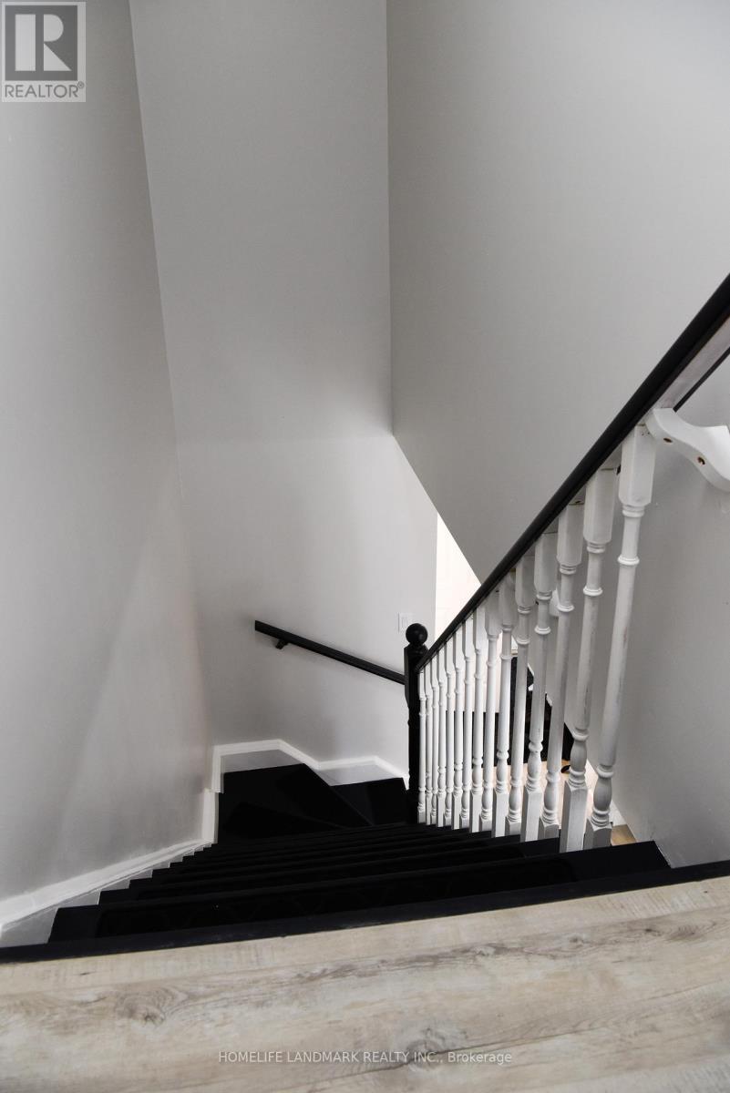 6 Silver Maple Crescent, Barrie (Holly), Ontario  L4N 8T3 - Photo 18 - S12941386