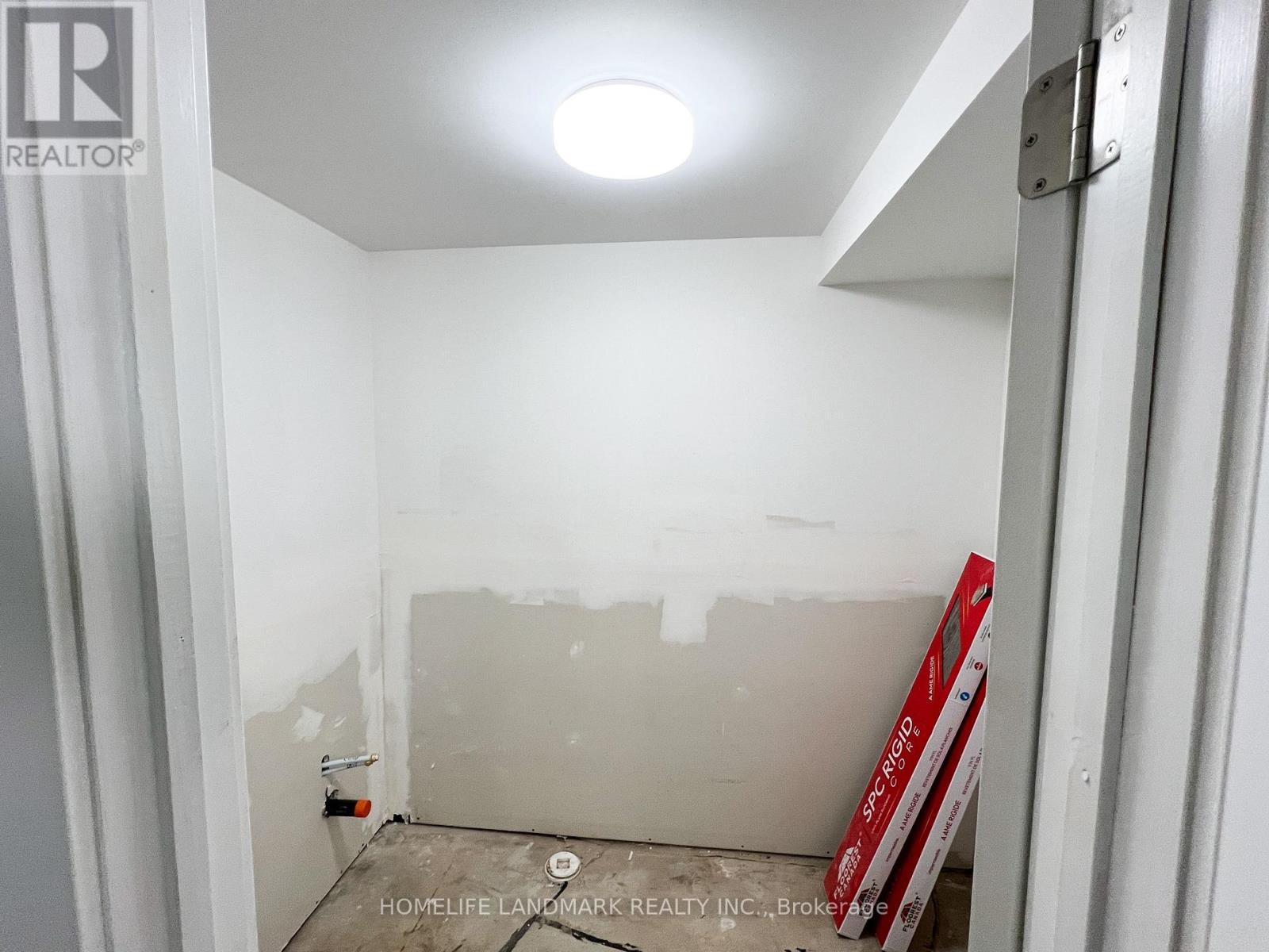 6 Silver Maple Crescent, Barrie (Holly), Ontario  L4N 8T3 - Photo 34 - S12941386