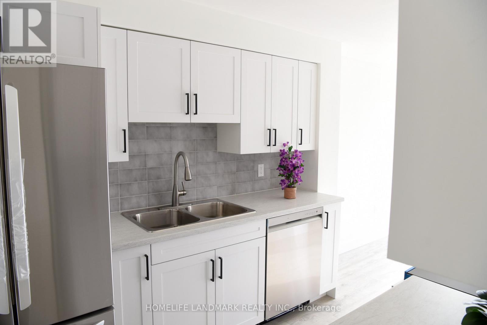 6 Silver Maple Crescent, Barrie (Holly), Ontario  L4N 8T3 - Photo 7 - S12941386