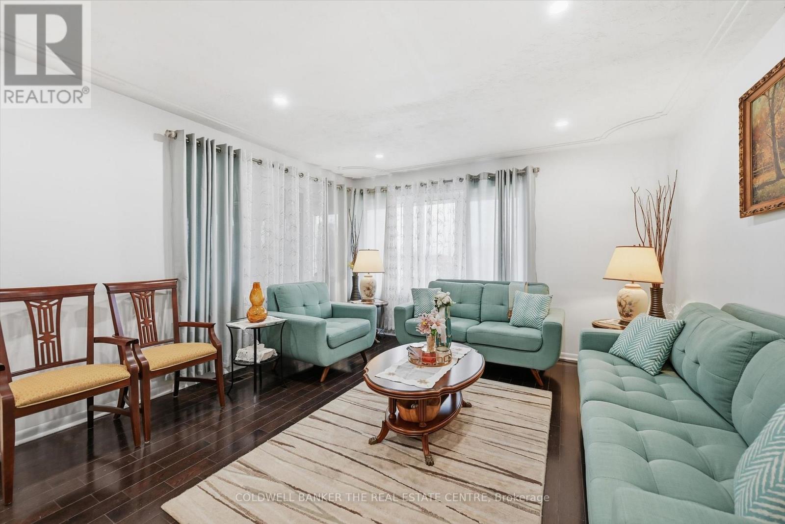 356 Mountain Road, Grimsby, Ontario  L3M 4E7 - Photo 7 - X12741426