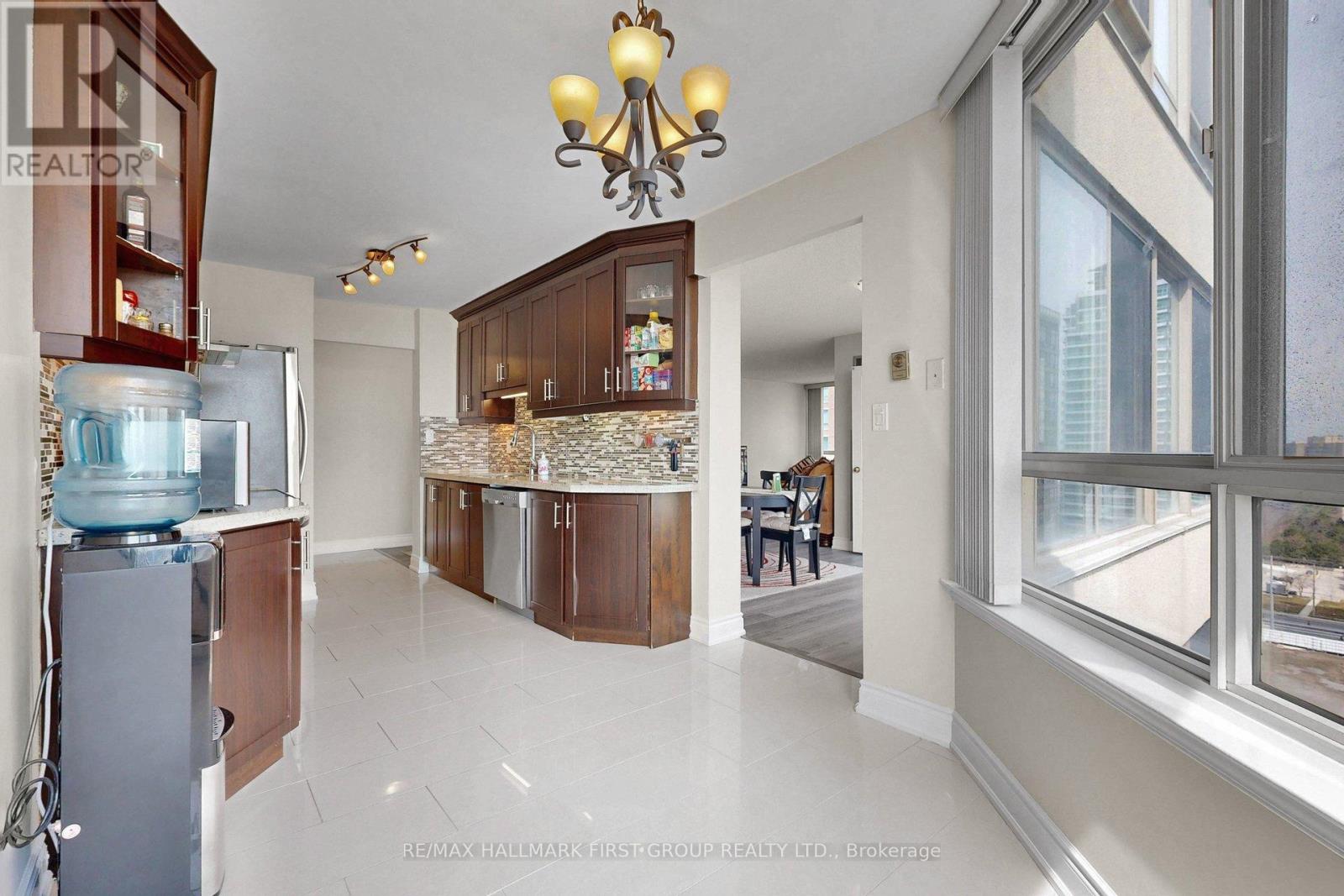 1603 - 3605 Kariya Drive, Mississauga, Ontario  L5B 3J4 - Photo 17 - W12941342