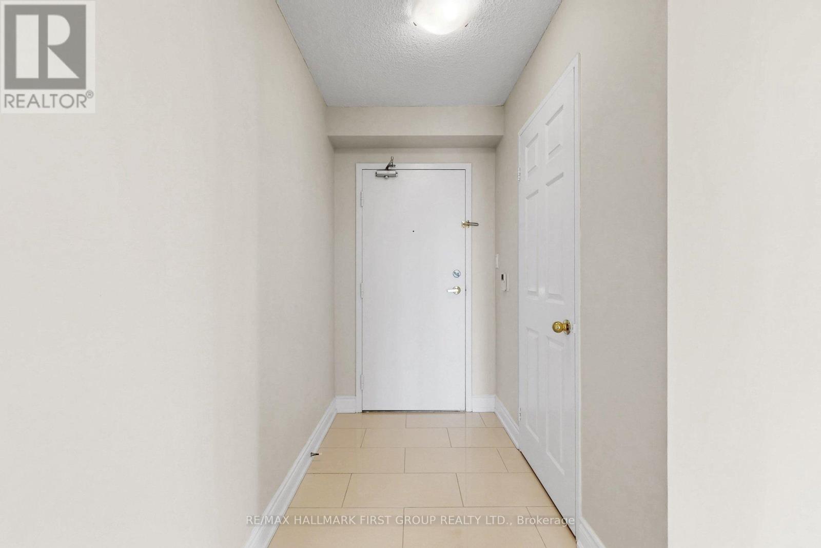 1603 - 3605 Kariya Drive, Mississauga, Ontario  L5B 3J4 - Photo 4 - W12941342