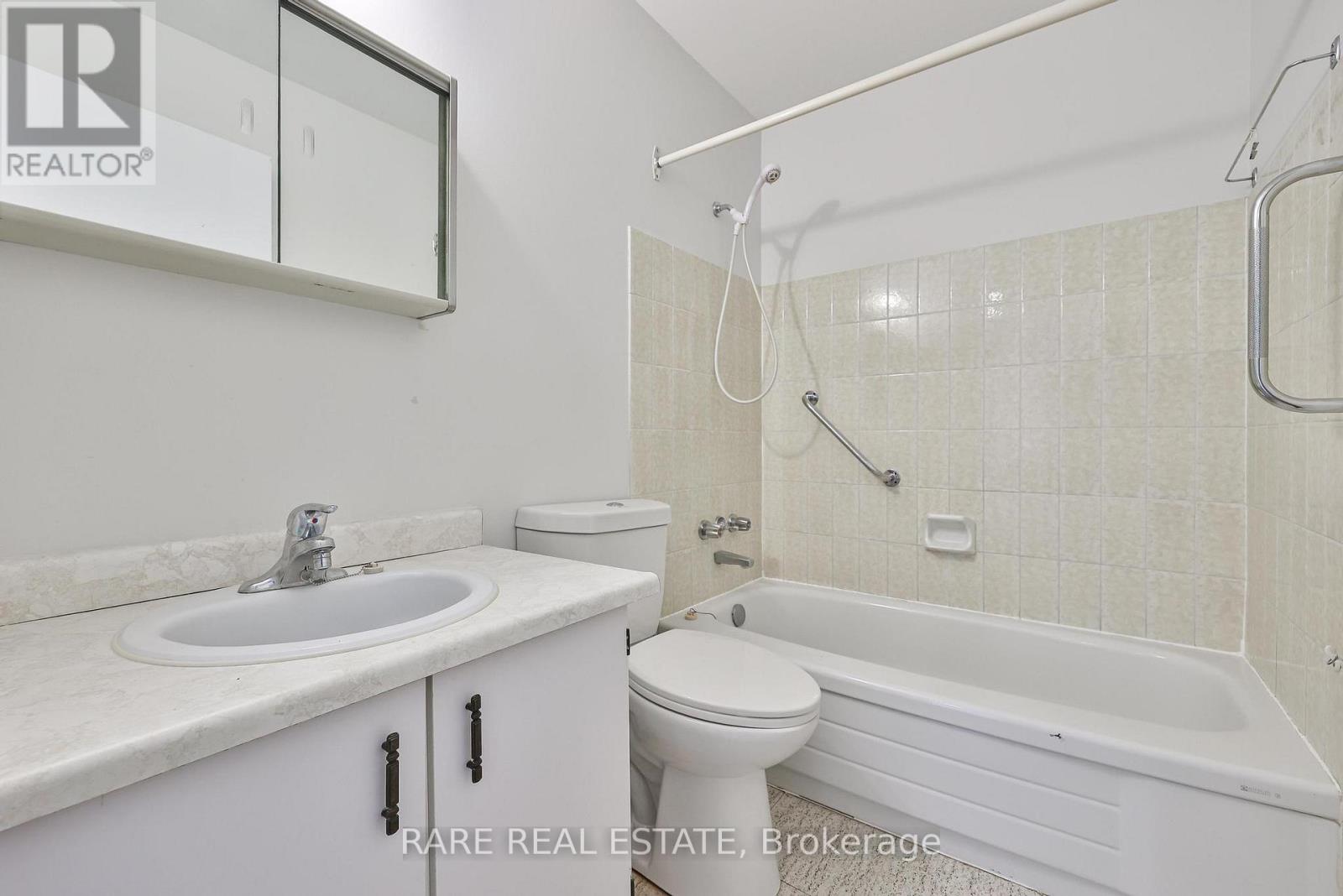 305 - 45 Bredin Parkway, Orangeville, Ontario  L9W 3X2 - Photo 18 - W12941390