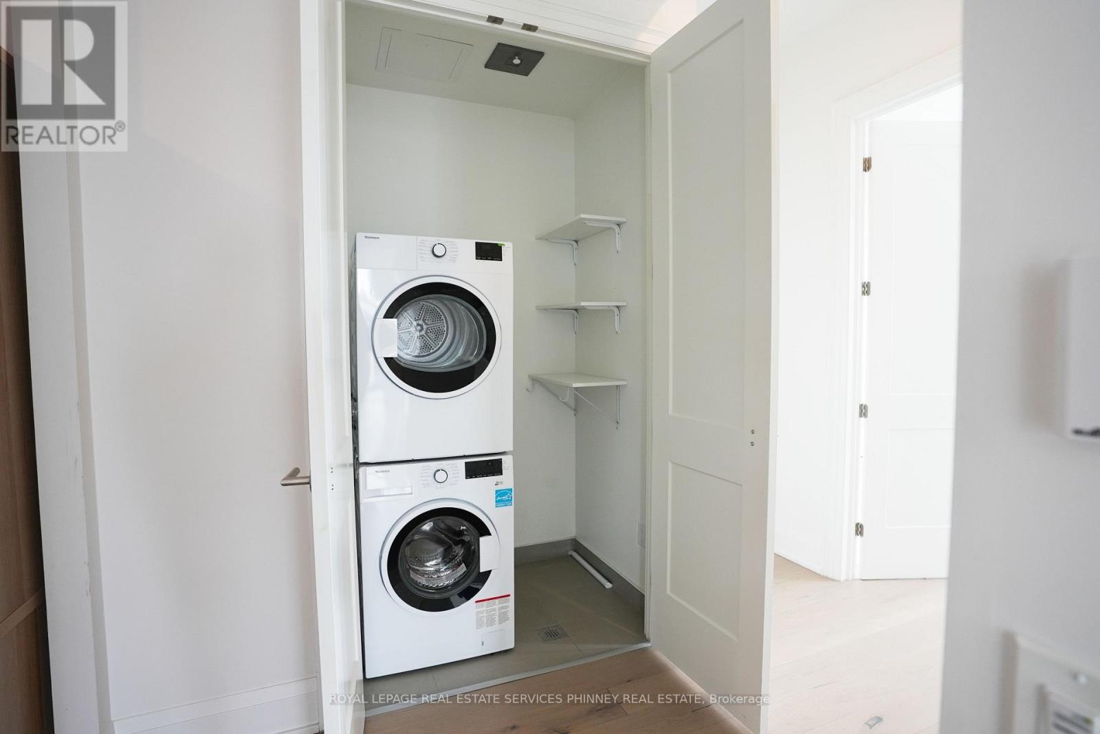 1702 - 21 Park Street, Mississauga, Ontario  L5G 1L7 - Photo 20 - W12941404