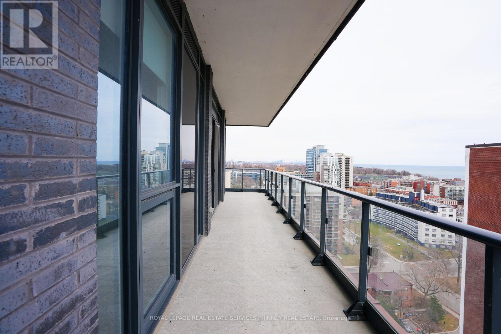 1702 - 21 Park Street, Mississauga, Ontario  L5G 1L7 - Photo 21 - W12941404