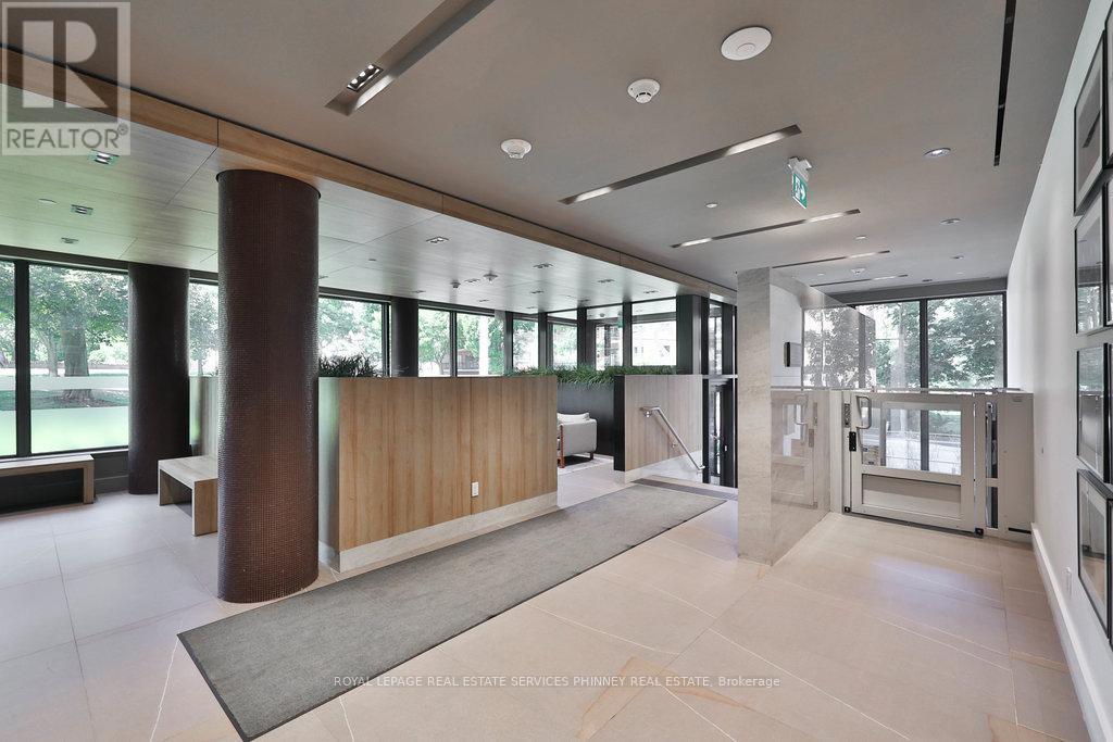 1702 - 21 Park Street, Mississauga, Ontario  L5G 1L7 - Photo 25 - W12941404