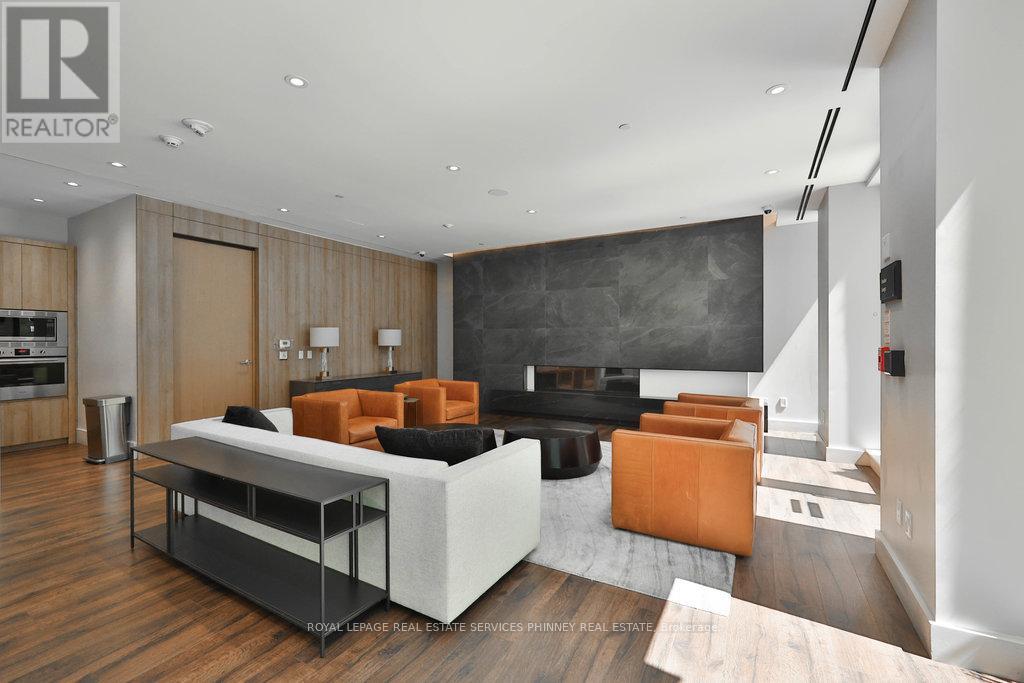 1702 - 21 Park Street, Mississauga, Ontario  L5G 1L7 - Photo 27 - W12941404