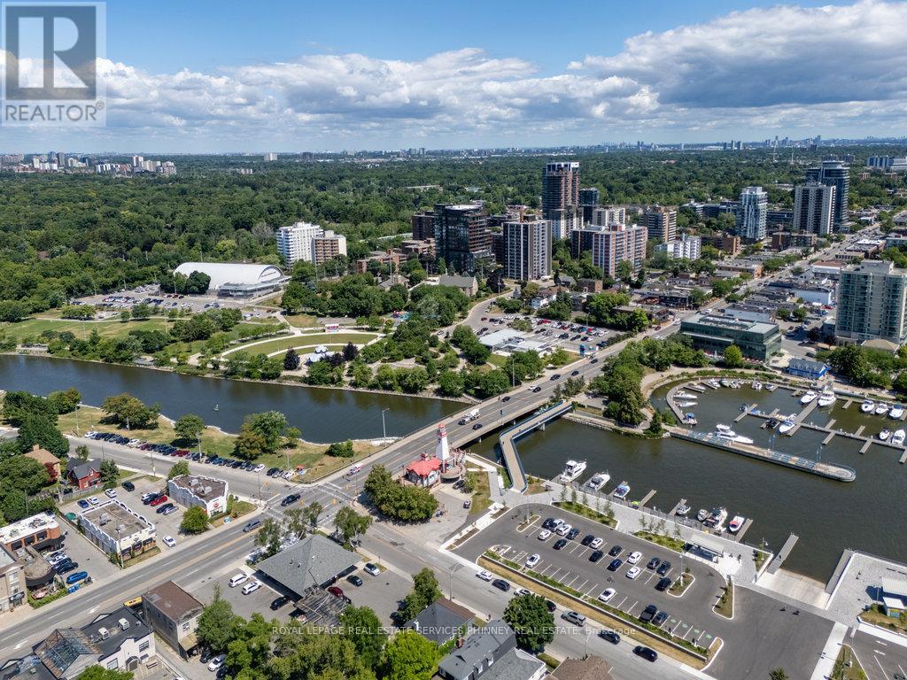 1702 - 21 Park Street, Mississauga, Ontario  L5G 1L7 - Photo 33 - W12941404