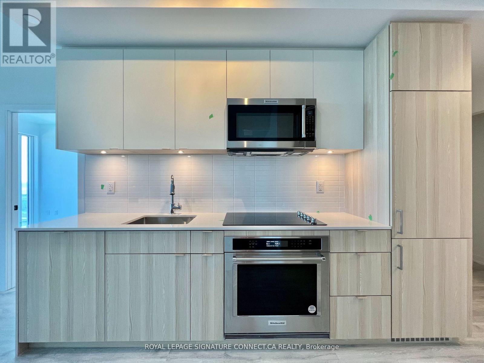 706 - 220 Missinnihe Way, Mississauga, Ontario  L5H 0A9 - Photo 4 - W12941434