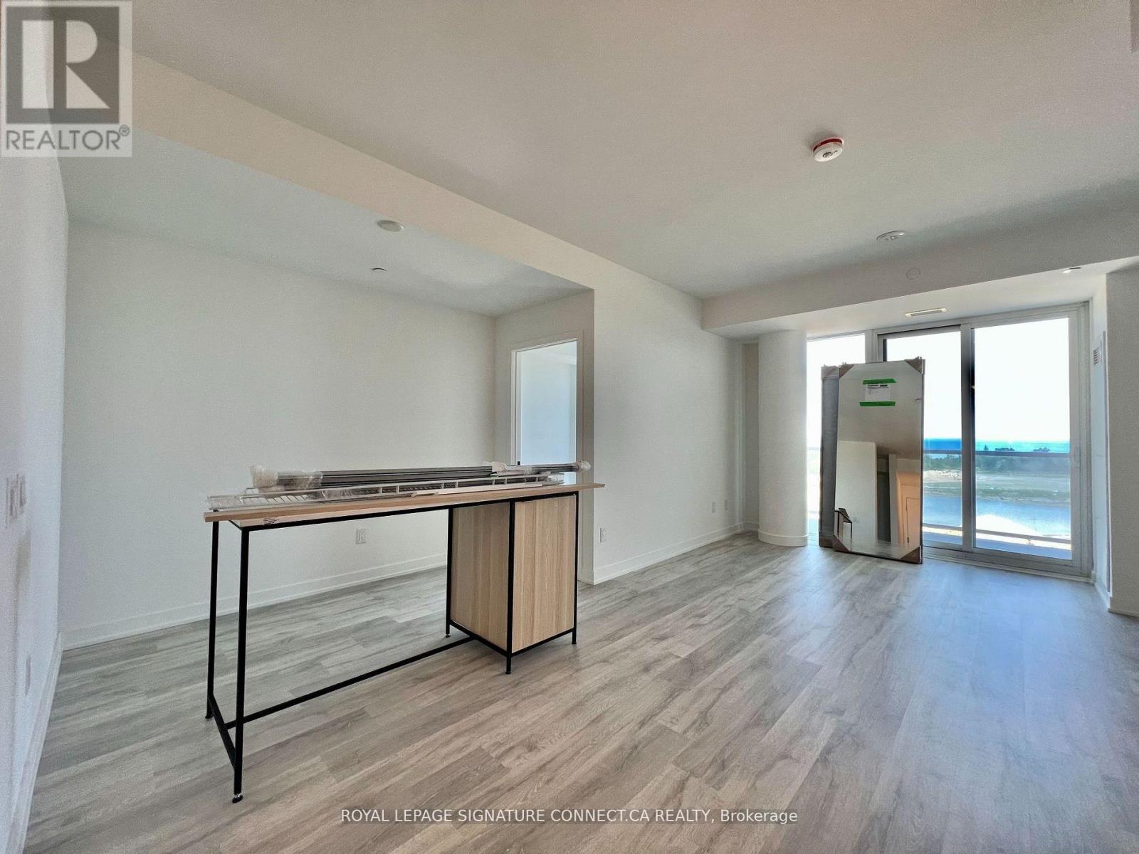 706 - 220 Missinnihe Way, Mississauga, Ontario  L5H 0A9 - Photo 5 - W12941434