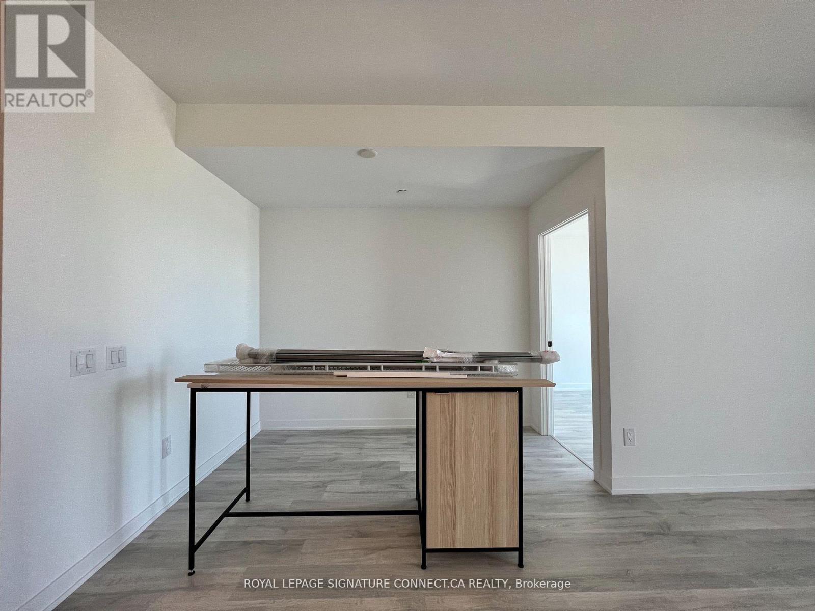 706 - 220 Missinnihe Way, Mississauga, Ontario  L5H 0A9 - Photo 7 - W12941434