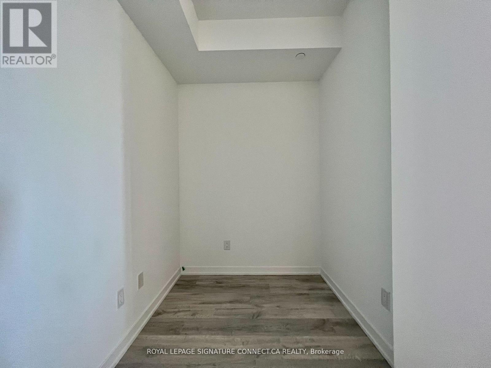 706 - 220 Missinnihe Way, Mississauga, Ontario  L5H 0A9 - Photo 9 - W12941434