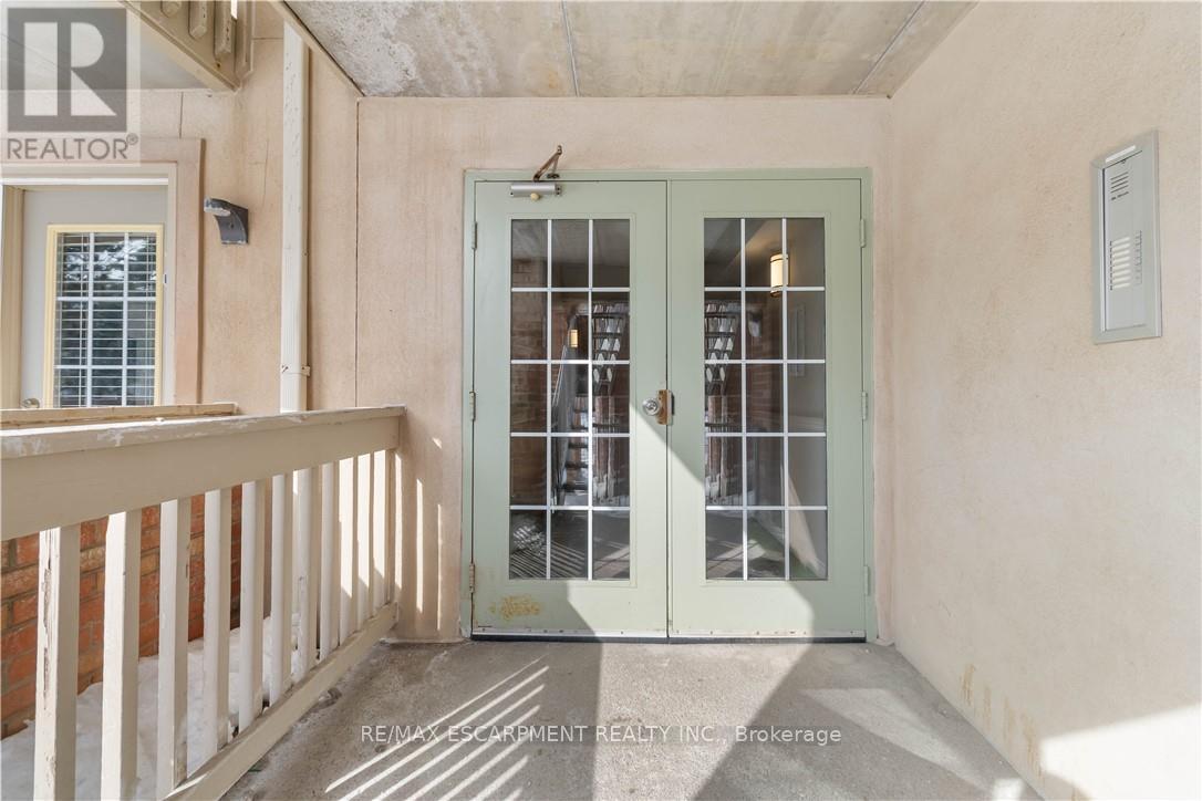 110 - 4015 Kilmer Drive, Burlington, Ontario  L7M 4M4 - Photo 31 - W12941454