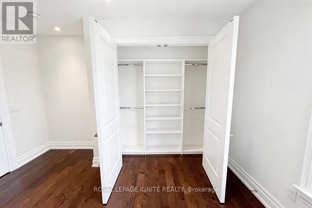 Upper - 300 Cornelius Parkway, Toronto, Ontario  M3K 1T8 - Photo 10 - W12941504